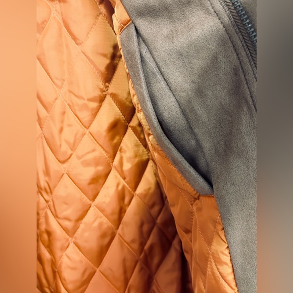 ROBERT GRAHAM Men’s Faux Suede Cargo Jacket with Quilted Orange Interior… - Picture 11 of 14